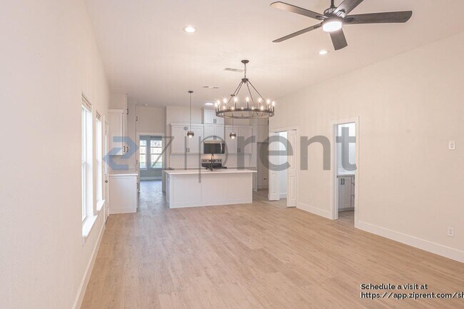 Foto del edificio - 13705 Biggs St