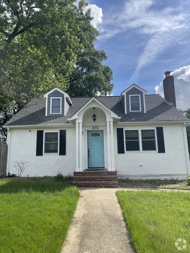 Building Photo - 6906 Kingston Dr