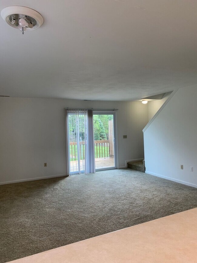 Foto del edificio - 3 Bedroom 2.5 Bath Duplex