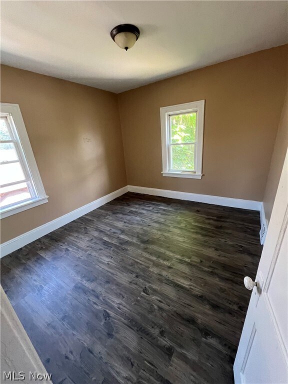 Foto del edificio - 1007 Nathaniel Rd