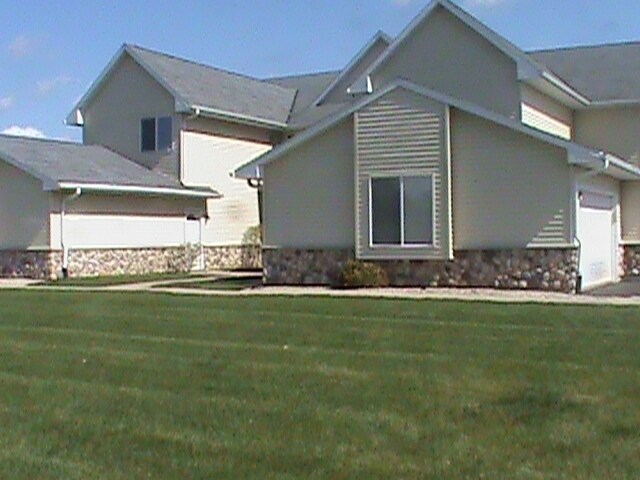 Primary Photo - 1730 Birchwood St