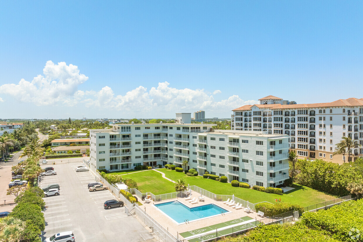 Foto del edificio - Palm Beach Shores Co-op Apartments