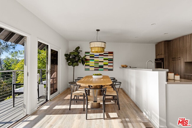 Foto del edificio - 2753 La Cuesta Dr