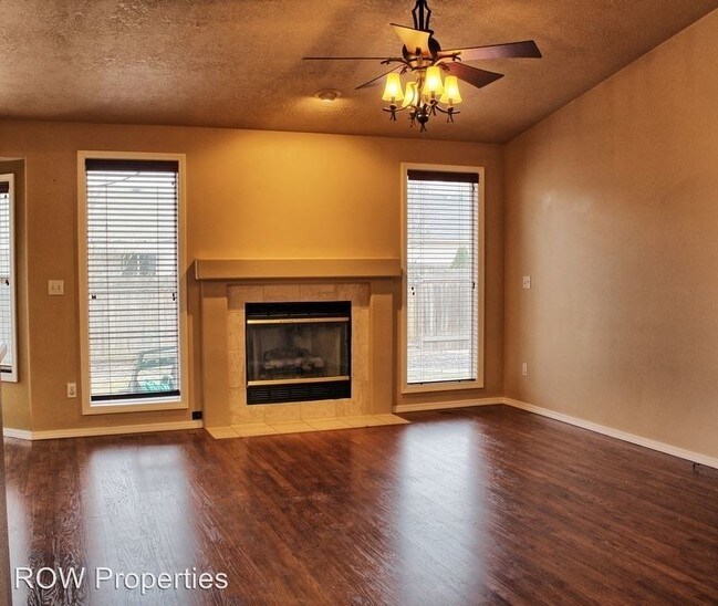 Foto del edificio - 13429 W Acorn St
