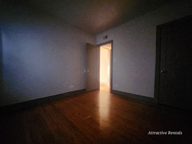 Foto del edificio - 5810 W Erie St