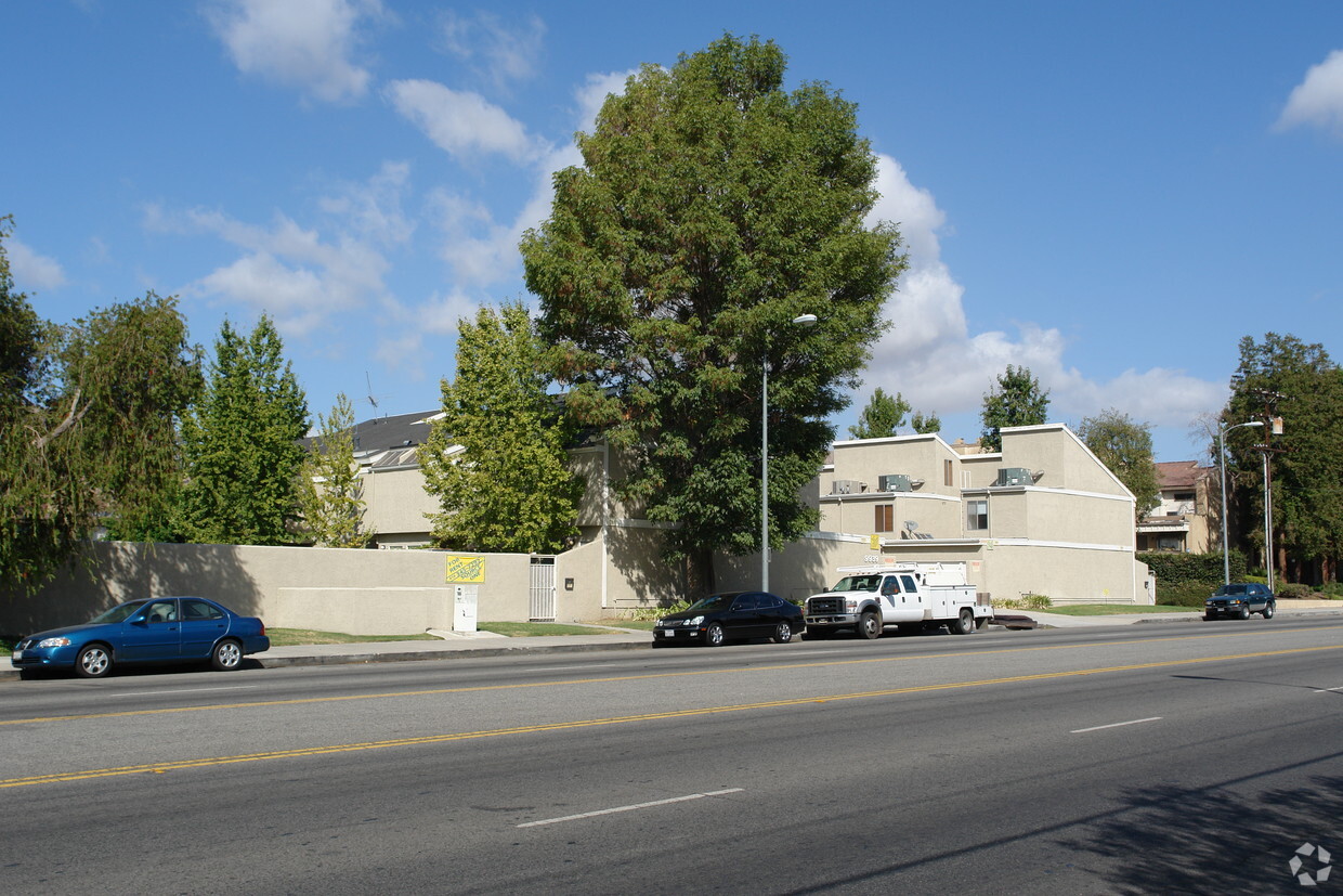 Foto del edificio - Wellesley Townhomes