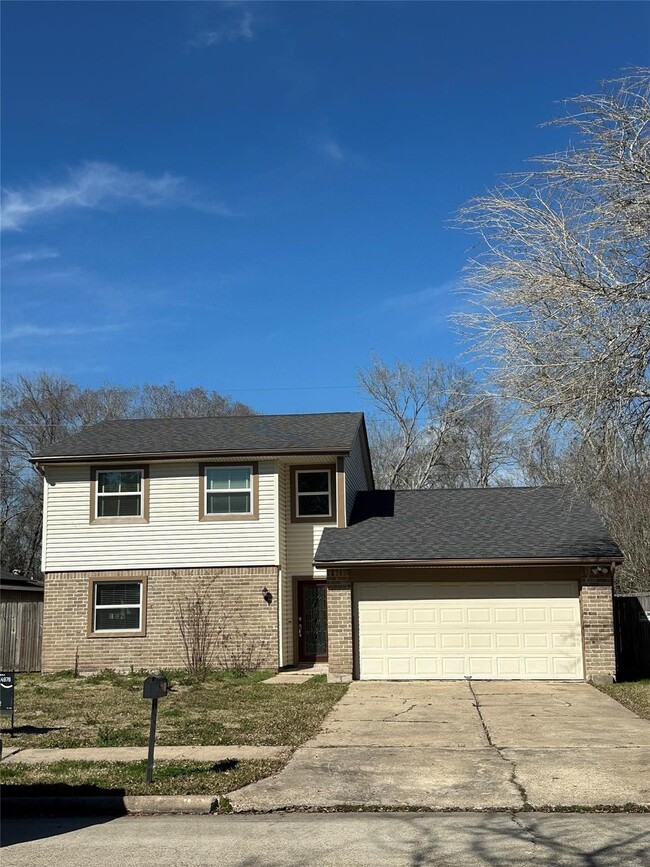 Building Photo - 2318 Aprilmont Dr