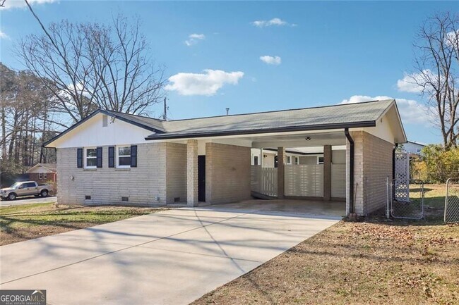 Foto del edificio - 2219 Lisa Dr SE