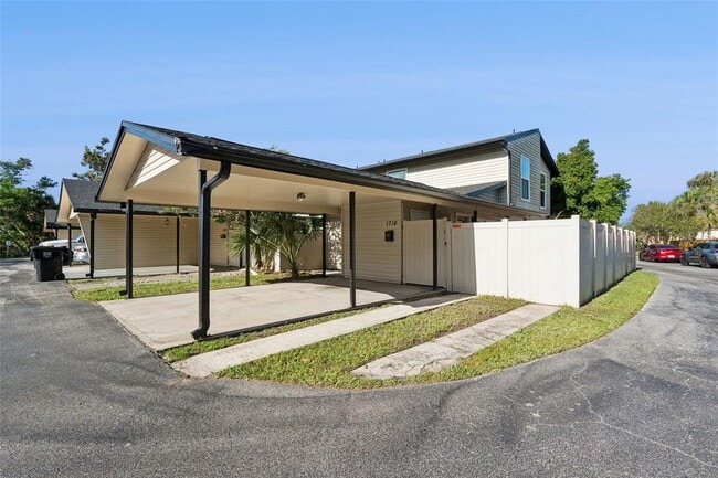 Foto del edificio - 1716 Lafayette Ct