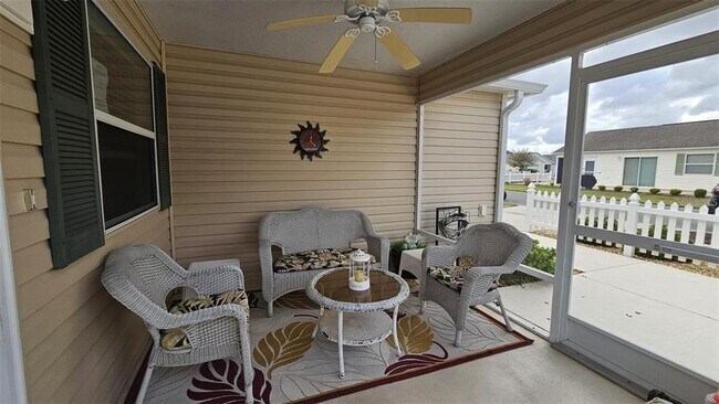 Foto del edificio - 2552 Red Cedar Ln