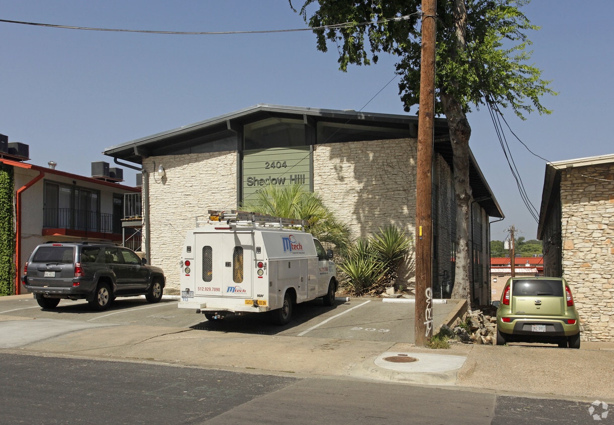 Building Photo - 2404 Longview St