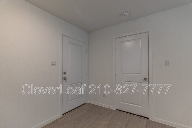 Foto del edificio - 3626 Amber Glade