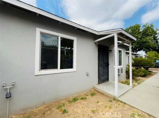 Foto del edificio - 3928 Everest Ave