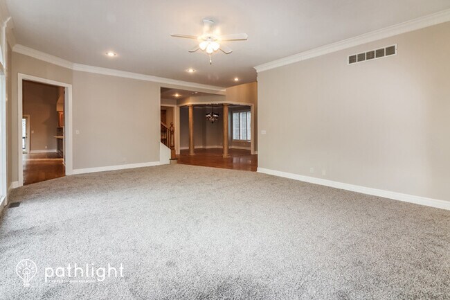 Building Photo - 15142 Windsor Circle