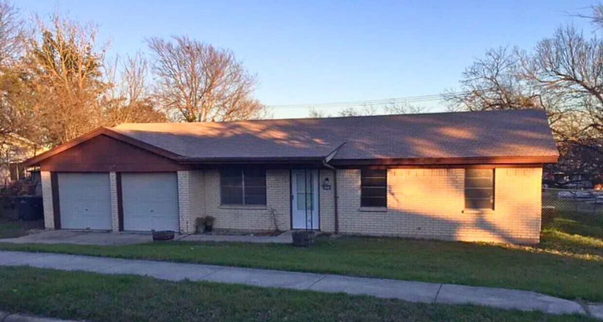 Primary Photo - Copperas Cove - 3 Bed/2 Bath/2 Car Garage