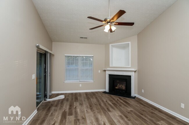Foto del edificio - 8315 Somerset Way