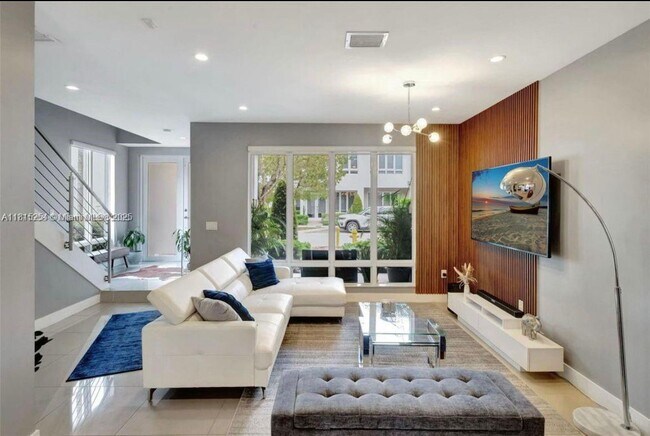 Foto del edificio - 6438 NW 104th Ct