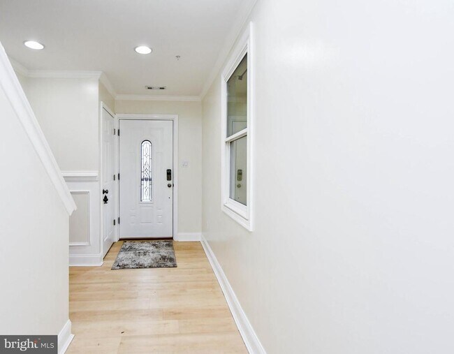 Building Photo - 2706 Berrywood Ln
