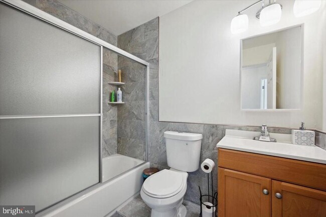 Building Photo - 282 Stone Ridge Dr