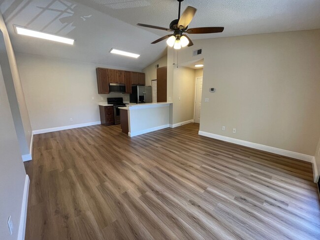 Building Photo - ANNUAL RENTAL - OASIS - 1 BED/1 BATH