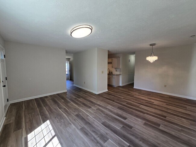 Foto del edificio - 607 Kellam Cir