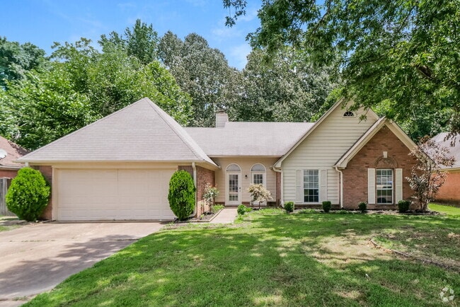 Building Photo - 5846 White Ridge Cir E
