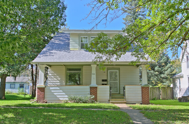 Building Photo - 944 14th St