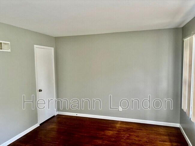 Building Photo - 1451 Fairmeadows Lane