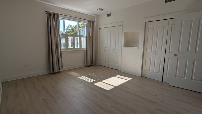 Primary bedroom - 196 SE Spokane St