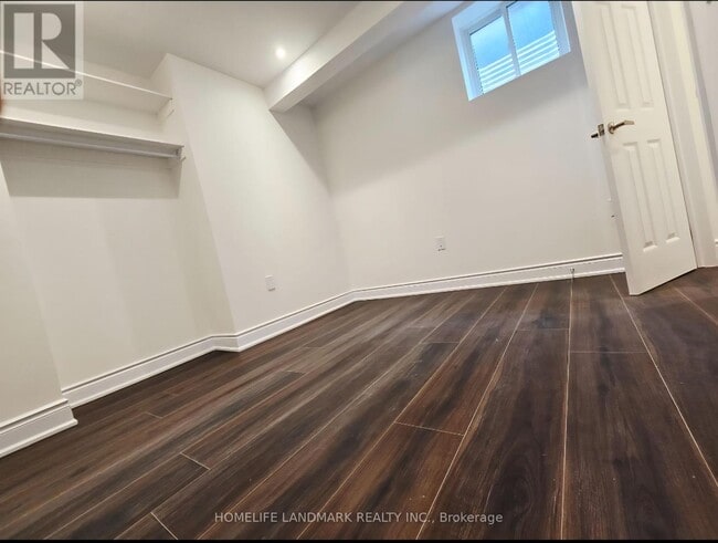 Building Photo - 147 Bocelli Crescent