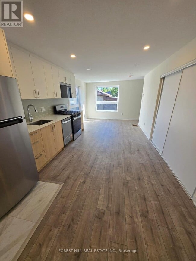 Building Photo - 12 Smallwood Dr