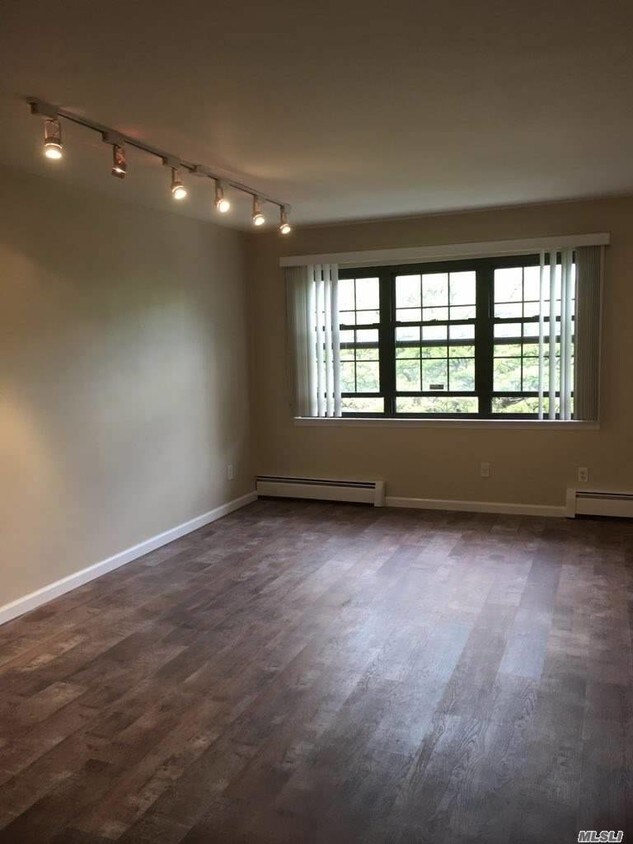 Foto principal - 240-27-269 69th Ave