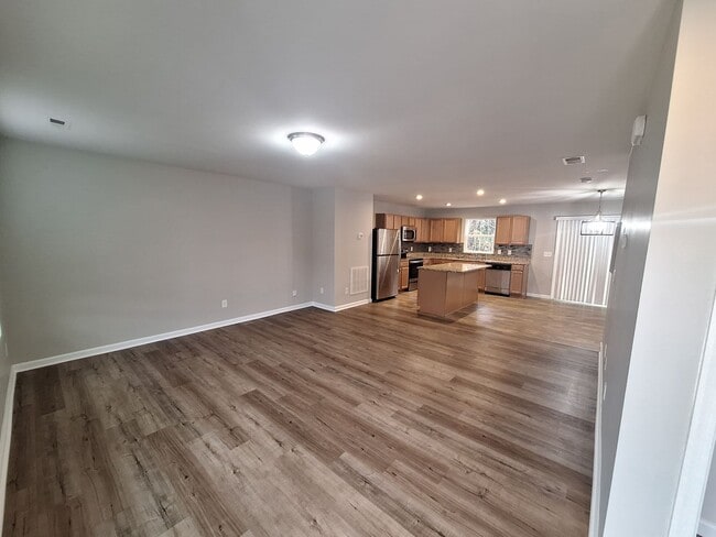 Foto del edificio - Wonderful Two Story Four Bedroom Home in Northeast Columbia!