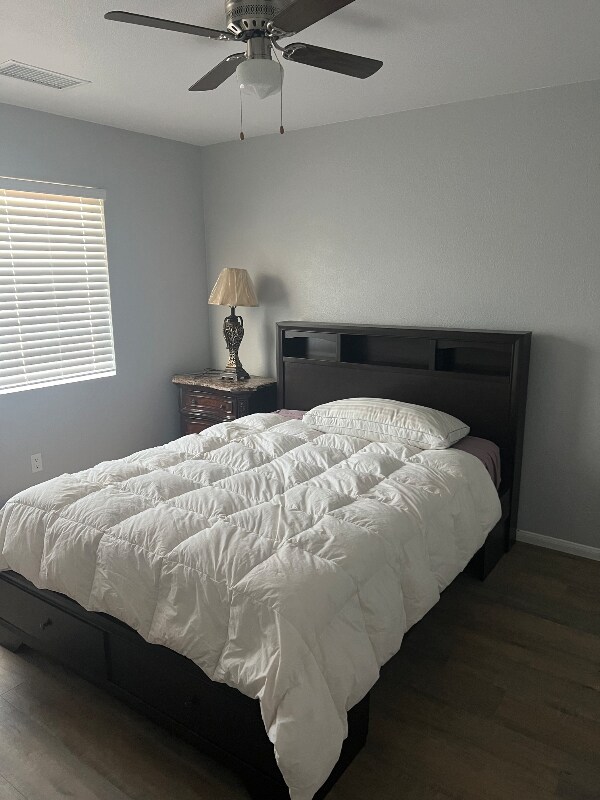 Foto del edificio - 12327 Farmington St