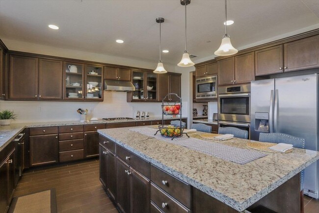 Foto del edificio - 3 bedroom home plus private one bedroom Ca...