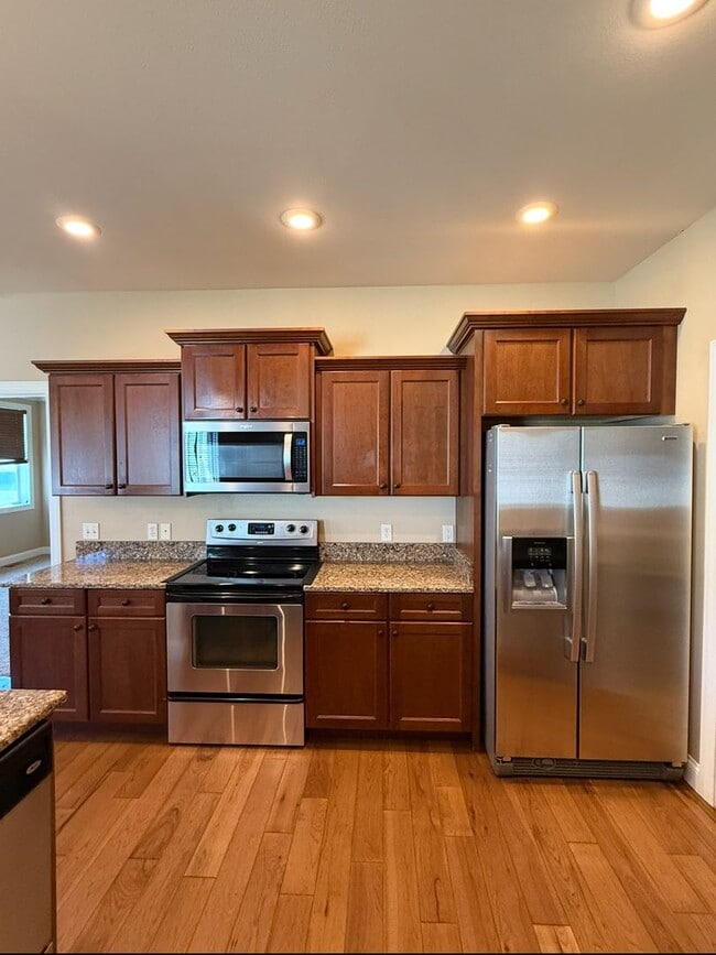 Building Photo - 3 Bedroom House in Copper Ridge Subdivison