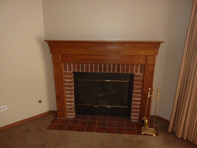 Building Photo - 2849 Meadow Ln
