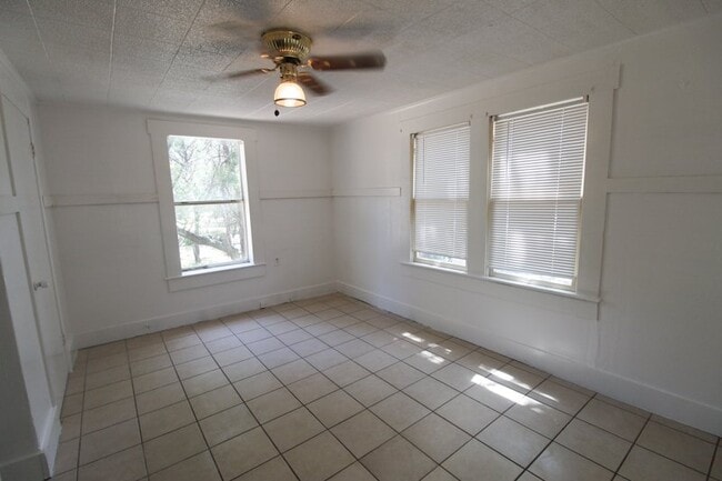 Building Photo - 12095 PR 37