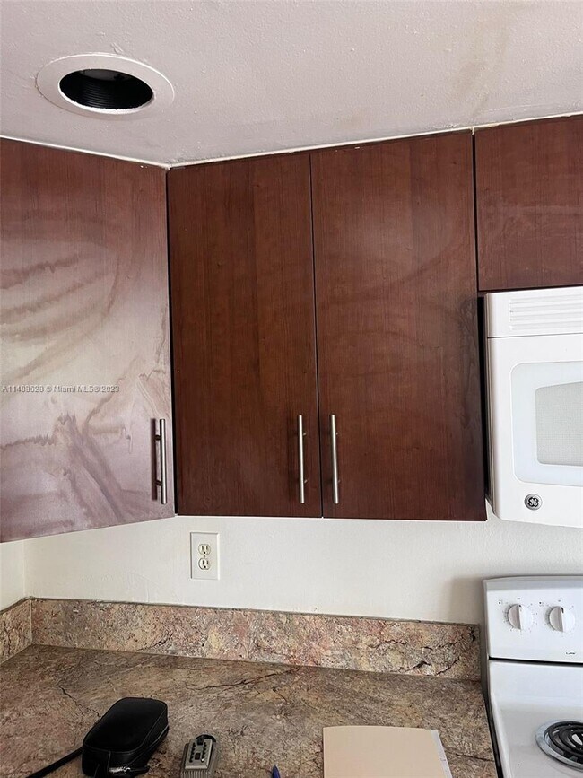 Foto del edificio - 8540 SW 133rd Avenue Rd
