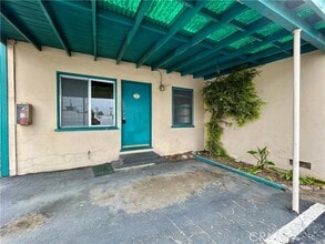 Building Photo - 440 Atascadero Rd