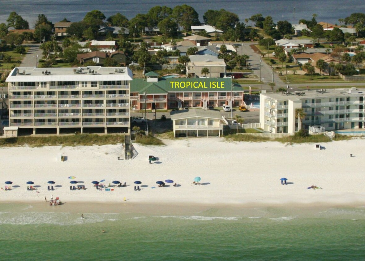 Front of building Tropical Isle - 683 Nautilus Ct
