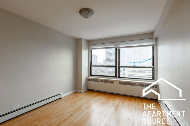 Foto del edificio - 4180 N Marine Dr