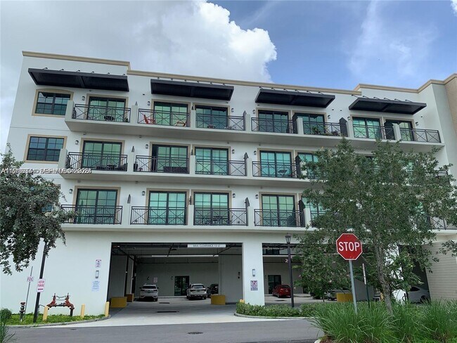 Foto del edificio - 4100 SW 64th Ave