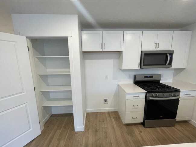 Building Photo - Model Home for Rent