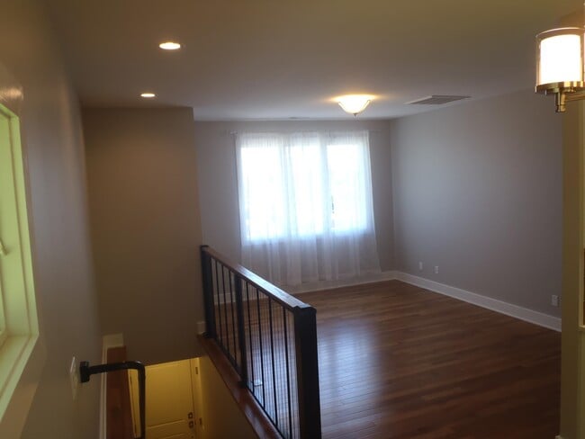 Building Photo - 4316 Hilltop Rd