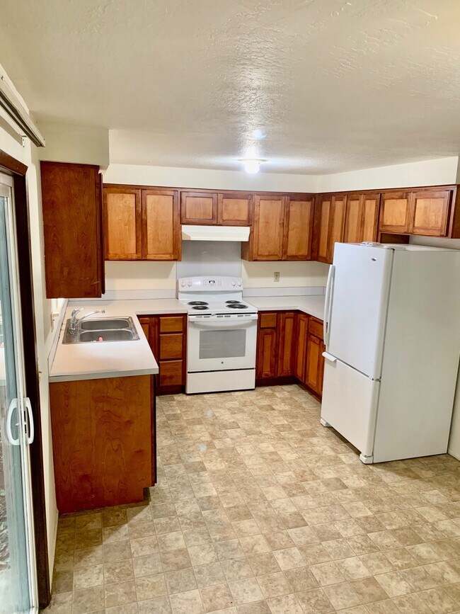 Building Photo - 2807 Applewood Ln