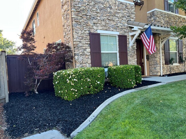 Foto del edificio - 9355 Pinehurst Dr