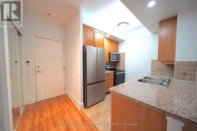 Building Photo - 10 Northtown Way
