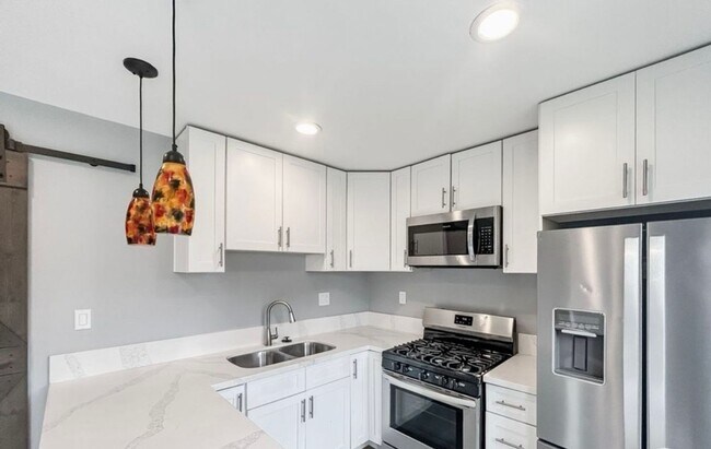 Foto del edificio - 1 Bedroom 1 Bath Studio For Rent in City H...