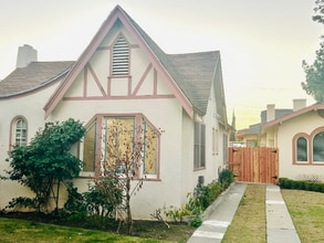 Building Photo - 2211 N Van Ness Blvd